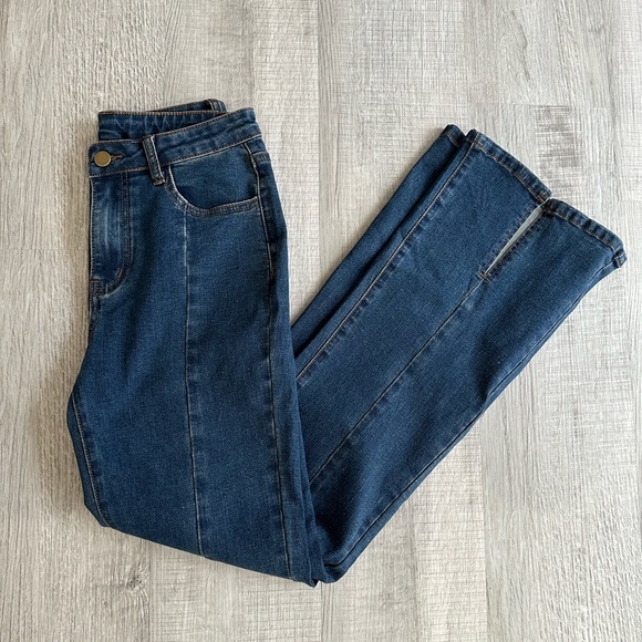 NWOT Split Hem Flare High Waisted Stretch Denim Jeans - Picture 4 of 7